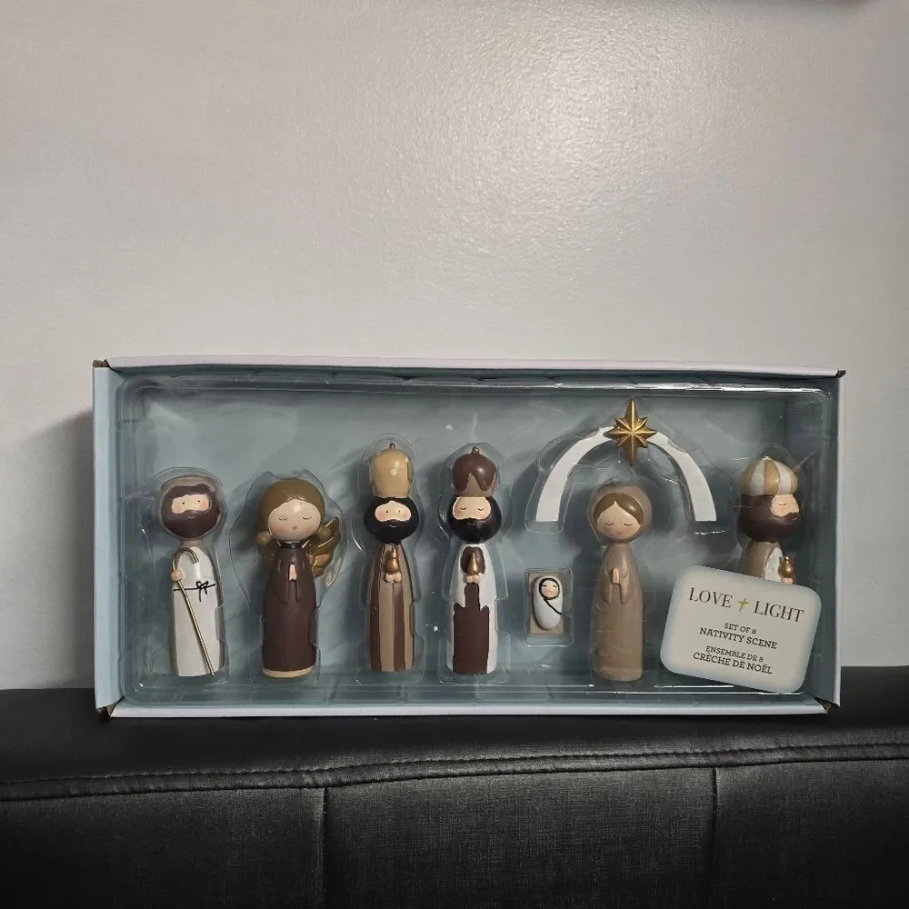 Love and Light 8 Piece Nativity Christmas Set Resin Figures, New